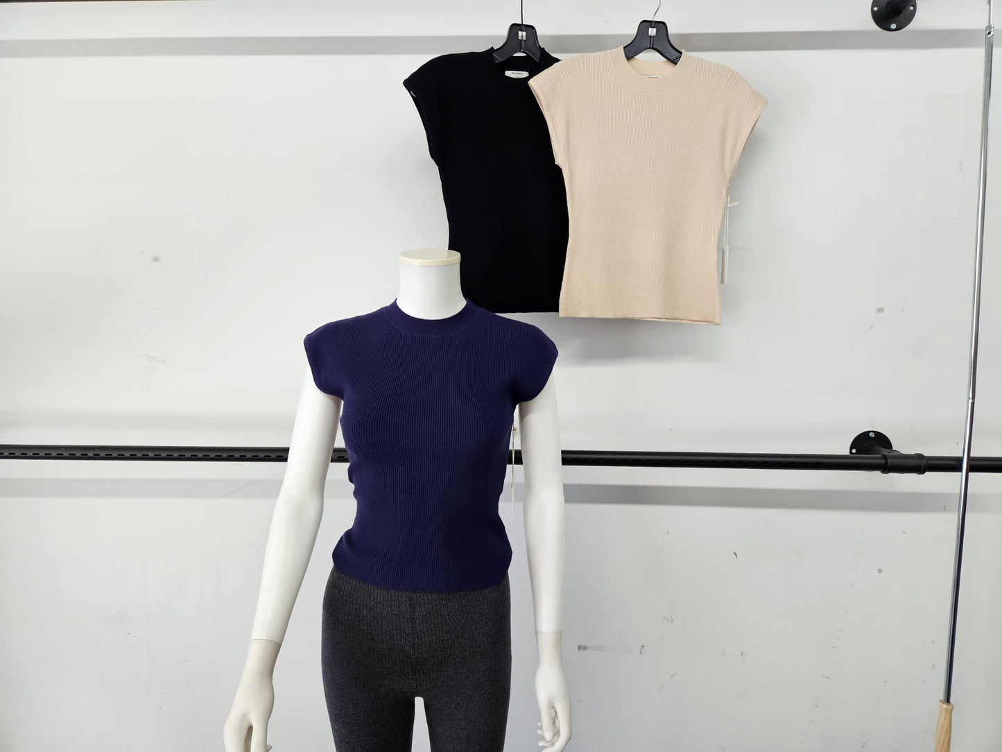 Timeless Ribbed High-Neck Fitted Top